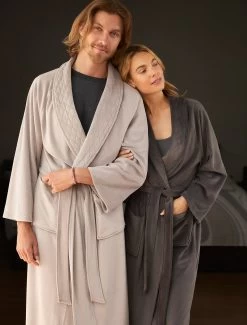 LuxeChic® Robe -Barefoot Dreams BDULC21330 6616 V3 235f52ac da37 46c4 a305 4cae65e40bb1