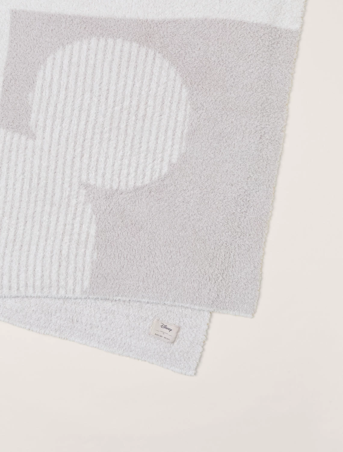 CozyChic® Disney Deco Mickey Throw 4 CozyChic® Disney Deco Mickey Throw - Image 4